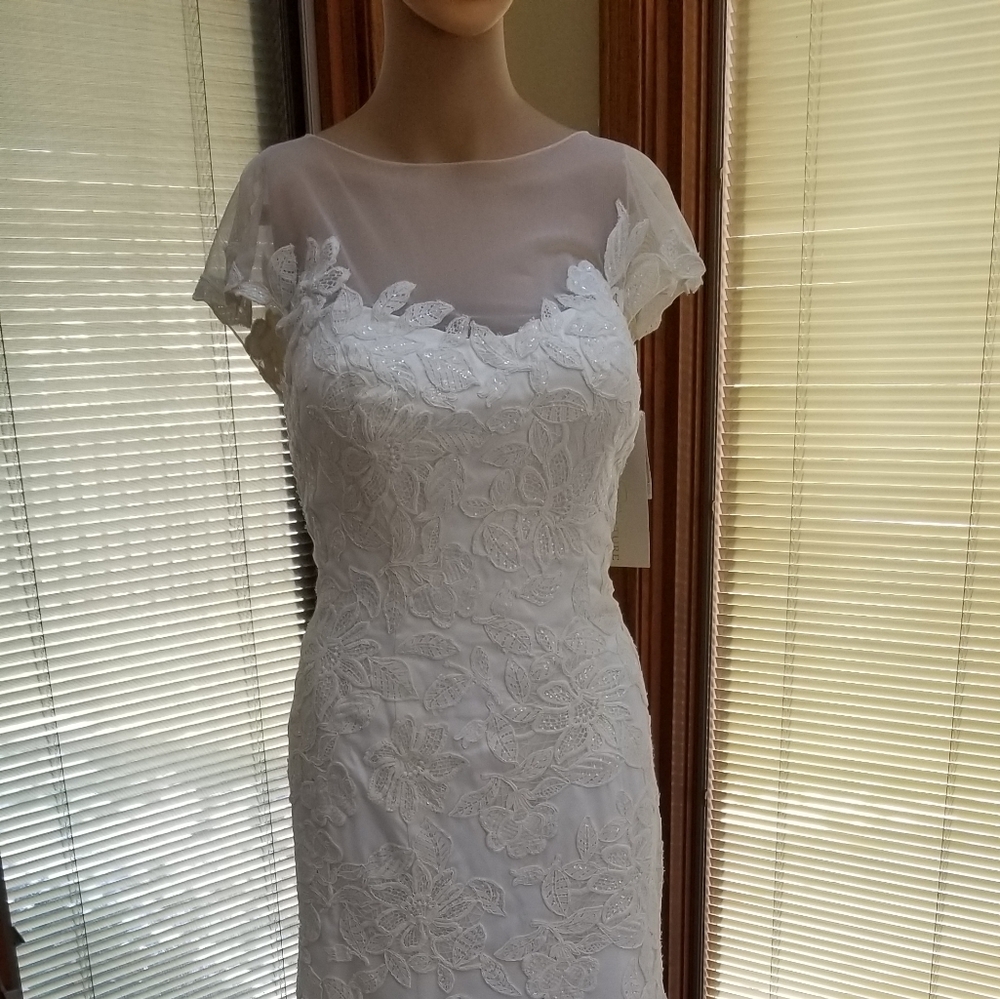 Wedding dress - unused, tags on - Picture 1 of 7